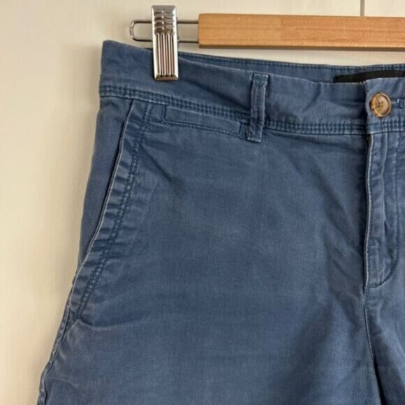 Banana Republic Women's Size 2 Blue Khaki Cuffed Hem Mom Shorts 4" Inseam Casual - Picture 2 of 12